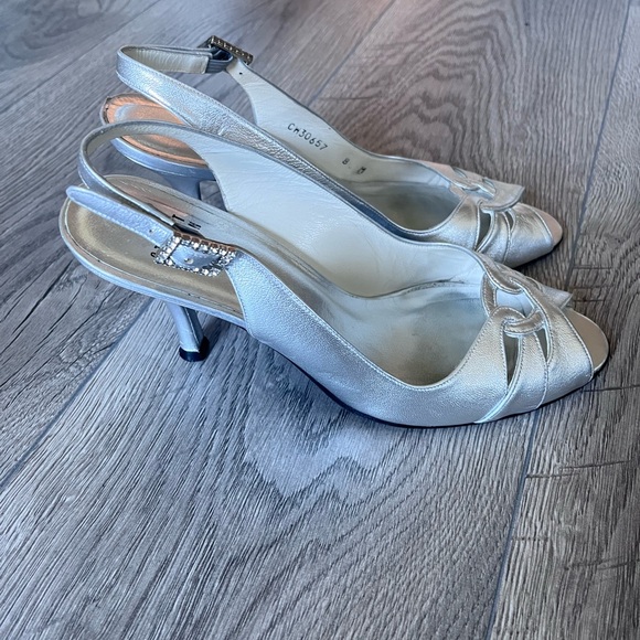 Stuart Weitzman Metallic Silver open toe Heels - Picture 2 of 6